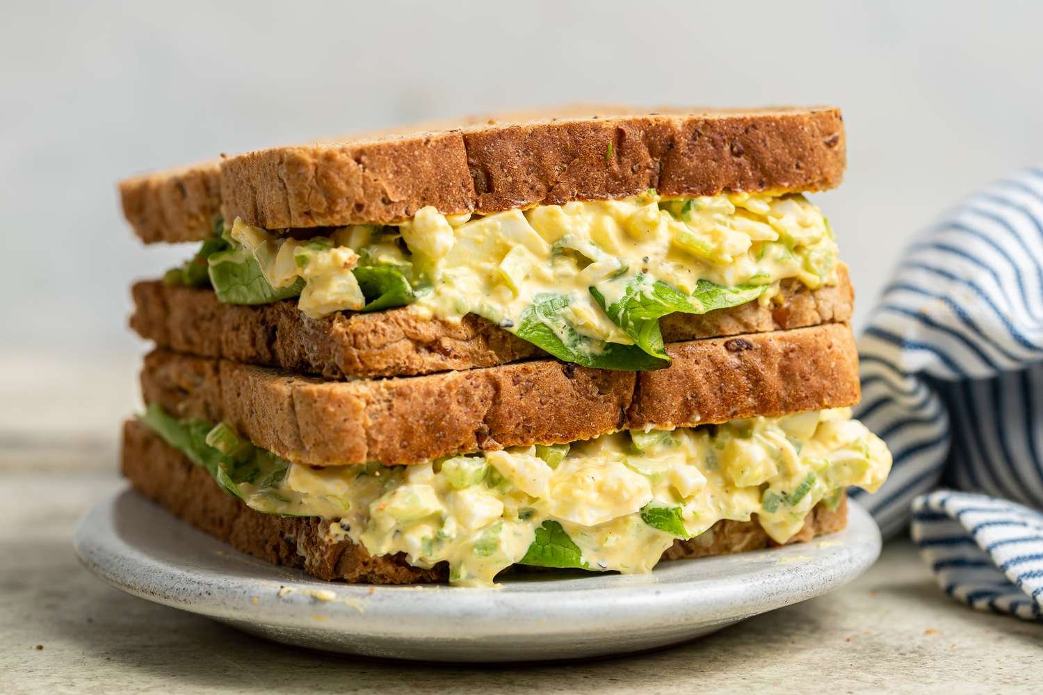 Egg sandwich